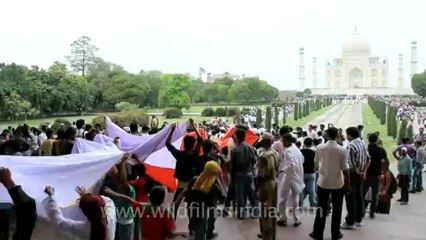 Agra-Taj Mahal-11.mov