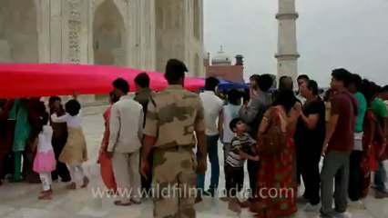 Agra-Taj Mahal-17.mov