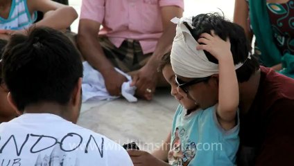 Agra-Taj Mahal-25.mov