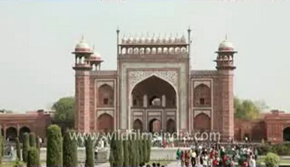 Agra-Taj Mahal-3.flv