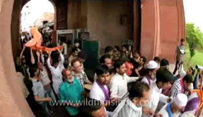 Agra-Taj Mahal-61.flv