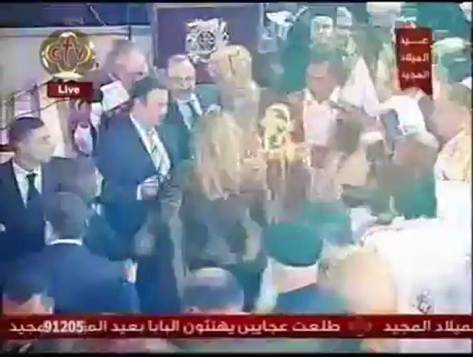Le Pape Tawadros II salue les invités présent [Noël 2013]