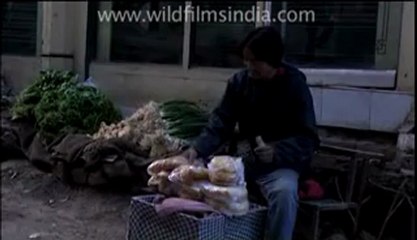 Boy selling bread.flv