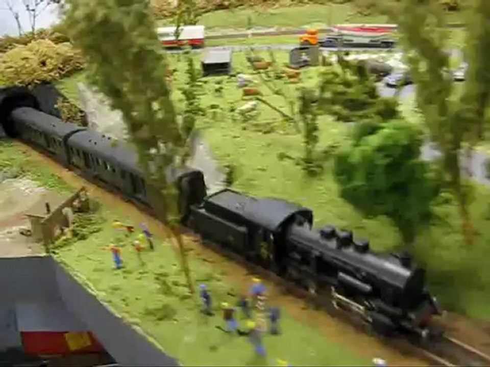Train miniature : Réseau de Gérard : 040 D Piko avec rame Romilly