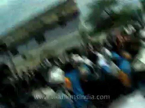 Delhi-olympic torch relay-mdv-376-4.flv