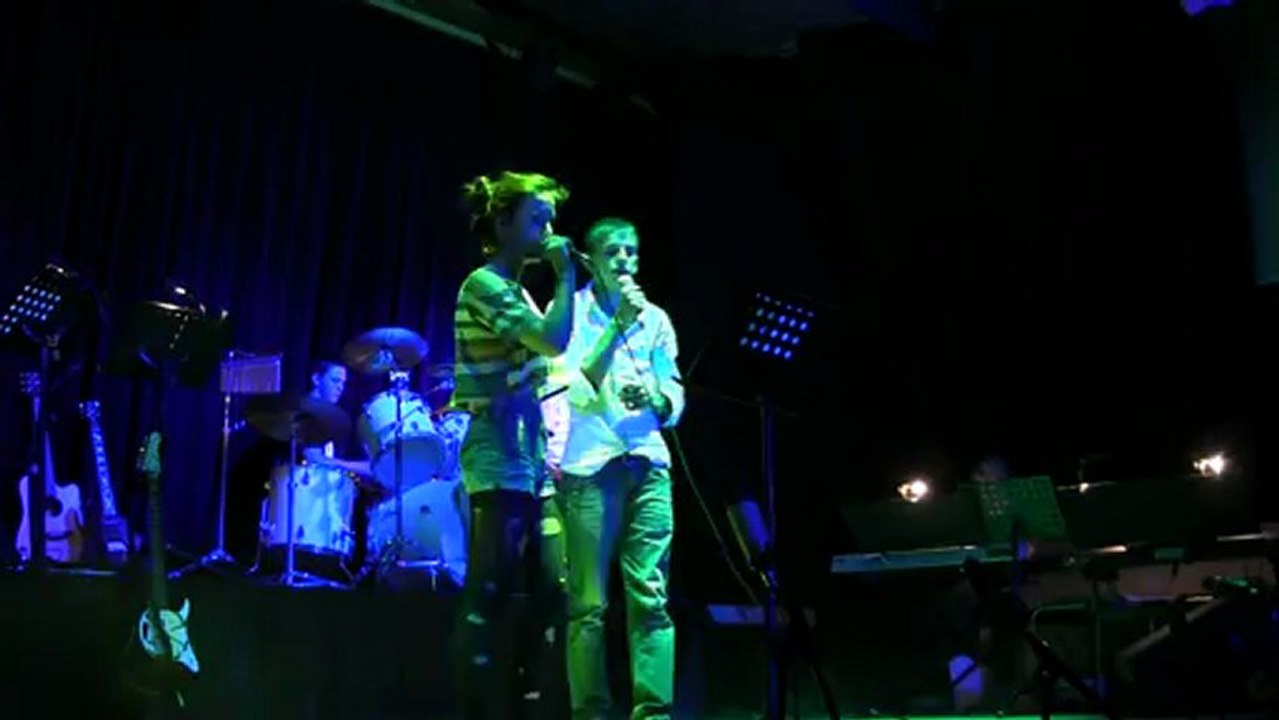 Deville les Rouen - College Jules Verne - Concert 2011- 014.MTS