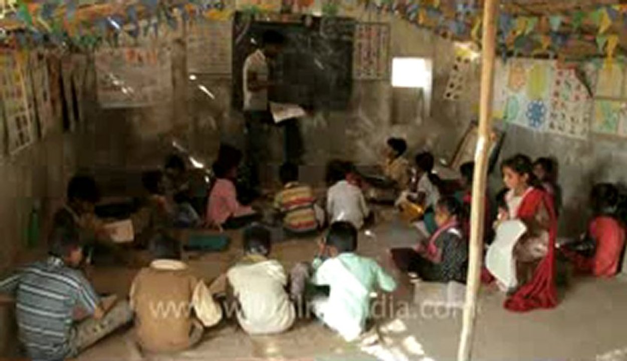 Gujarat-Desert School childern studing.flv