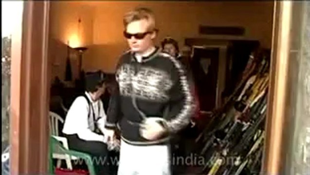 Heli-Skiing Film-10.flv