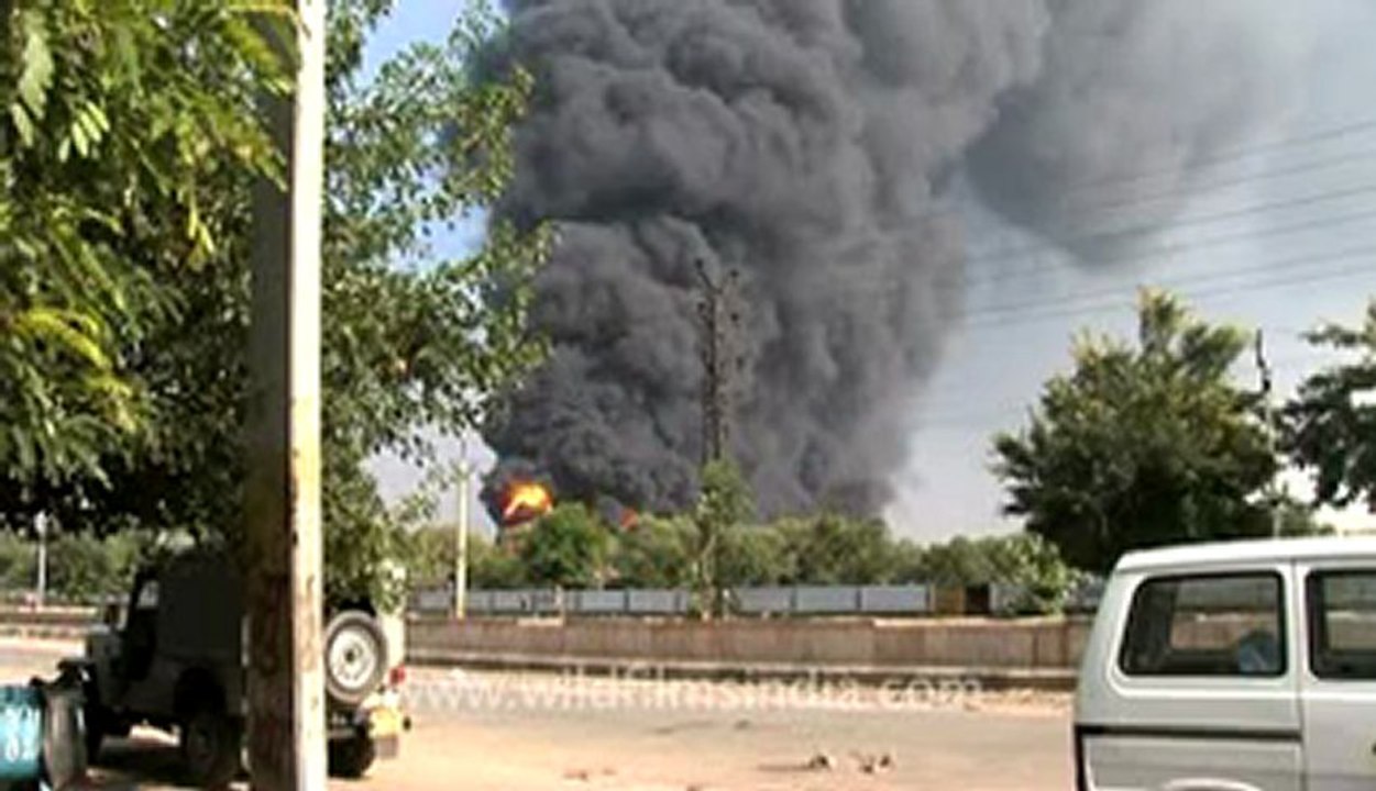 Jaipur Oil Fire-3.flv