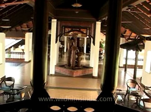 Kerala-backwaters-11.flv