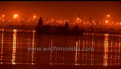 Kumbh mela ( India)-MPEG-4 800Kbps.mp4