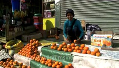 Mizoram-Aizawl city-women selling oranges.flv
