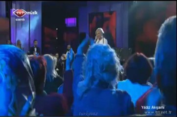 Muazzez Ersoy Açılan bir gül gibi