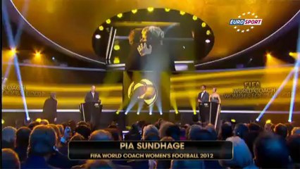 Yılın teknik direktörü Sundhage