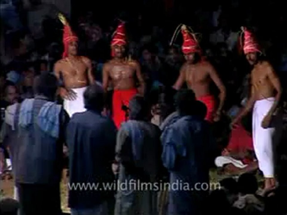 Padayani-mdv-1.flv