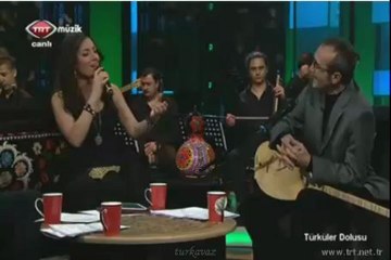 Sevcan Orhan Bahçede yeşil çınar