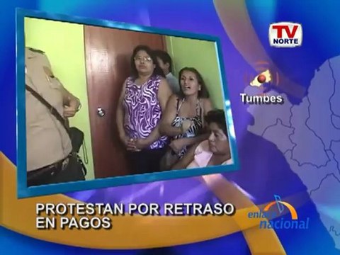 Tumbes Profesores protestan ante sede de UGEL