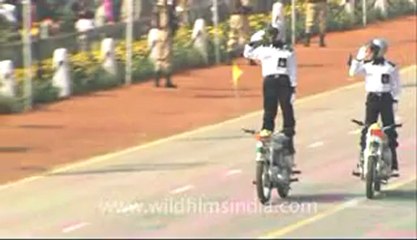 Republic Day-motorcycle stunts-1.flv