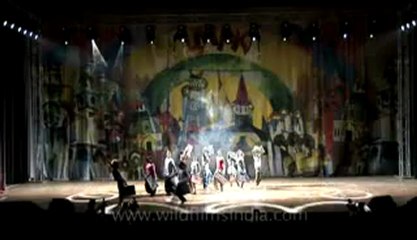 Russian circus show-hdv-411-2.flv