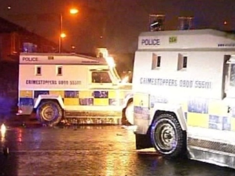 Clashes continue in Northern Ireland flag protest