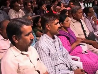 Gehlot Awards Certificates to laureates.mp4