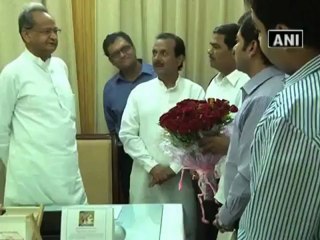 Gold excise duty removal- Jewellers thank Gehlot.mp4