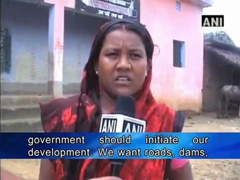 Jharkhand locals slam govt for lack of dev in Maoist-hit areas.mp4