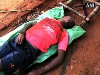 Maoists gun down police official.mp4