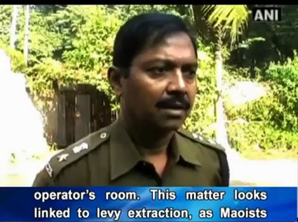 Maoists torch road construction machines in J'khand.mp4