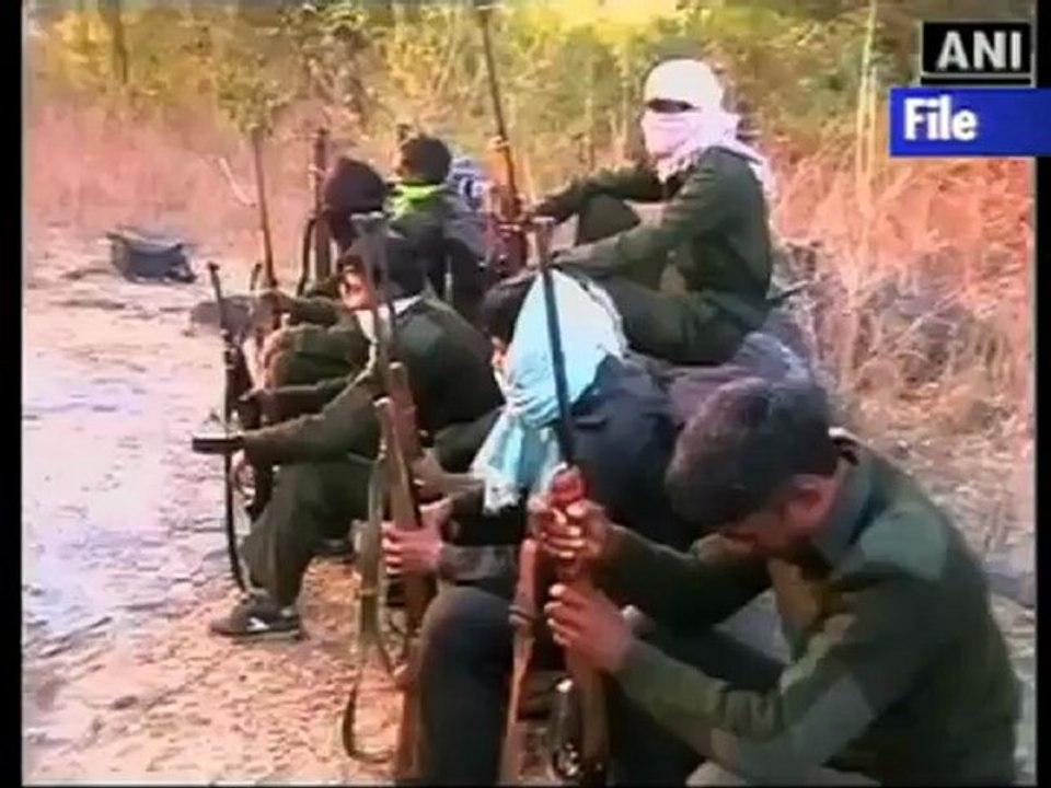 Police nab two Maoist cadres in Odisha.mp4