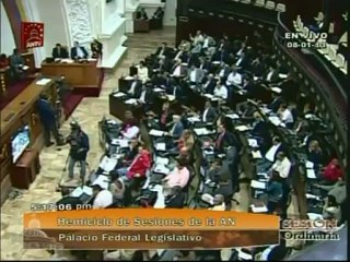 Elvis Amoroso: Hugo Chávez no termina su mandato aún si falta al acto de juramentación