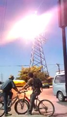 explosión desde torre de alta tensión