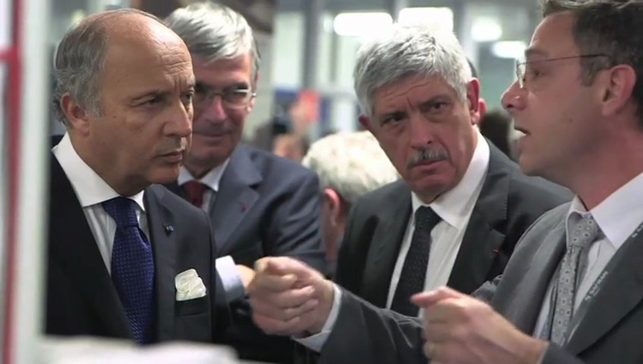 Visite de Laurent Fabuis sur le site de Morpho Safran à Osny (09/01/2013)