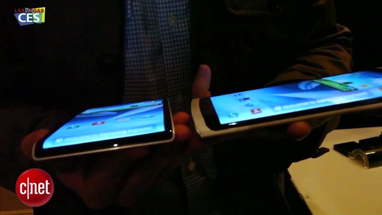 CES 2013 : l'écran flexible sur un smartphone Samsung
