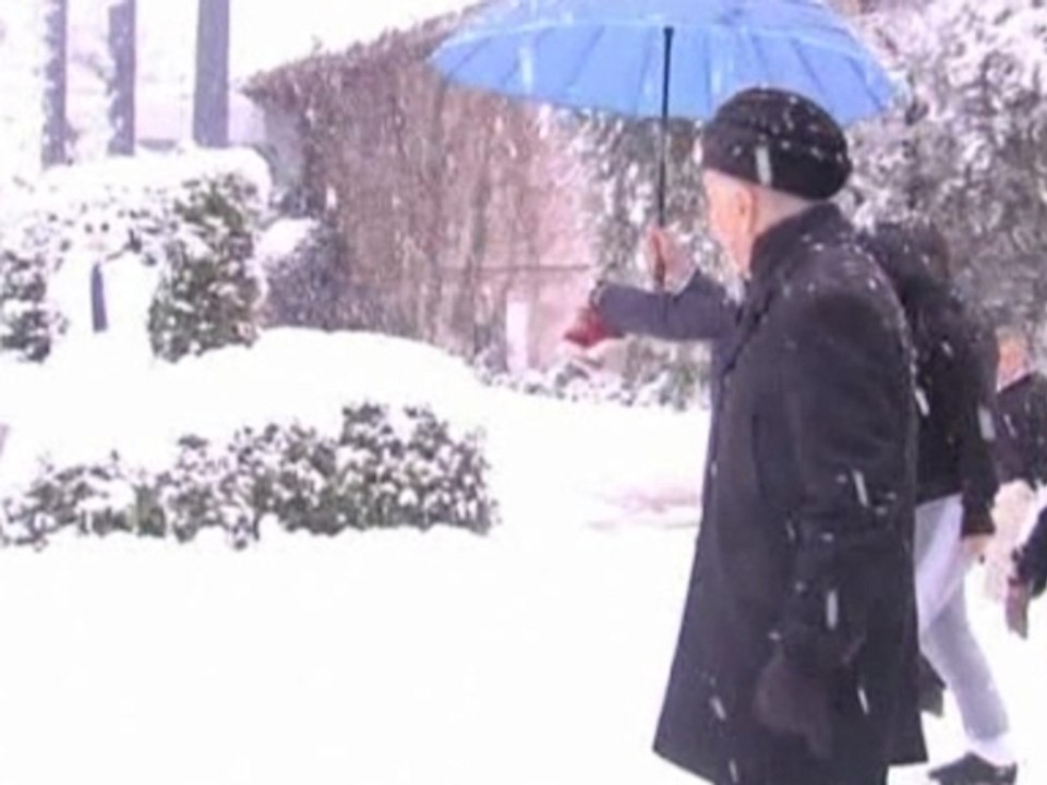 Snowstorm blankets Holy Land