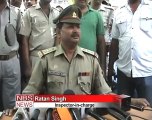 33 lakhs, two guns seized from Rajdhani Train.mp4