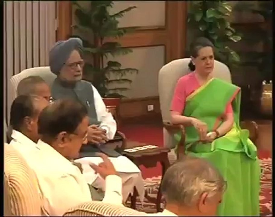 Anna denied permission for fast at Jantar Mantar.mp4