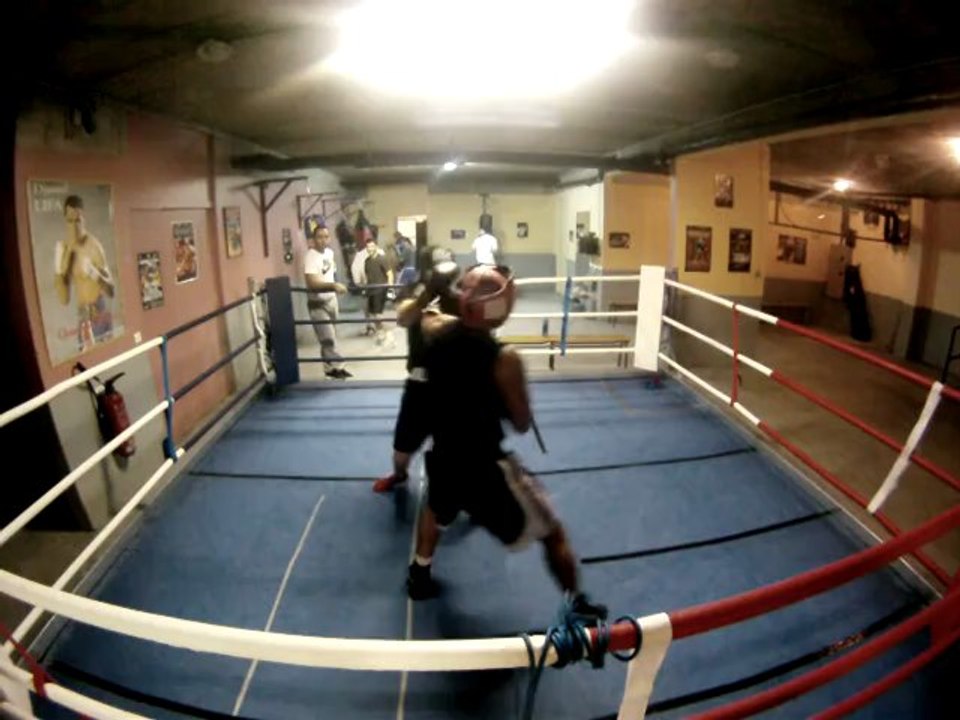 10/01/2013 assaut boxe anglaise 3 rounds Cyril-Mehdi