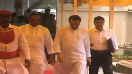 Chavan must accept Ajit Pawar's resignation  Kejriwal.mp4