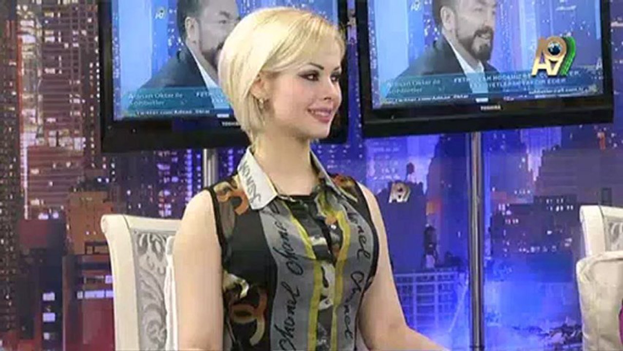 Sayın Fethullah Gülen Hocamız beni çok sever, kendisi çok mübarek  bir insandır