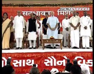 Congress call Modi's 'Sadbhavna fast'   a 'Durbhavna fast'.mp4