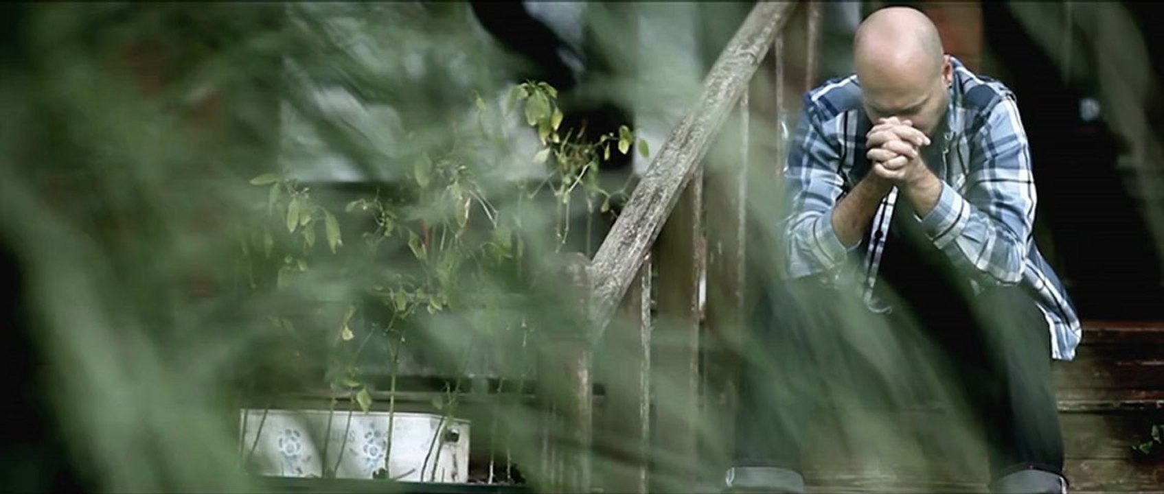 Emre Yücelen & Gülben Ergen - Mutluluk Köyü (Söz Ver)