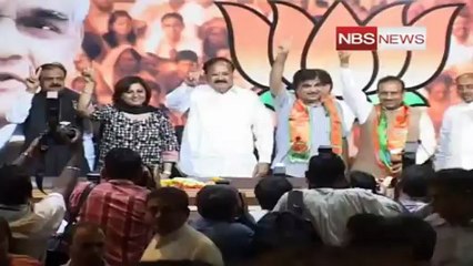 Gadkari sues IAC activist, Anjali appears unmoved.mp4