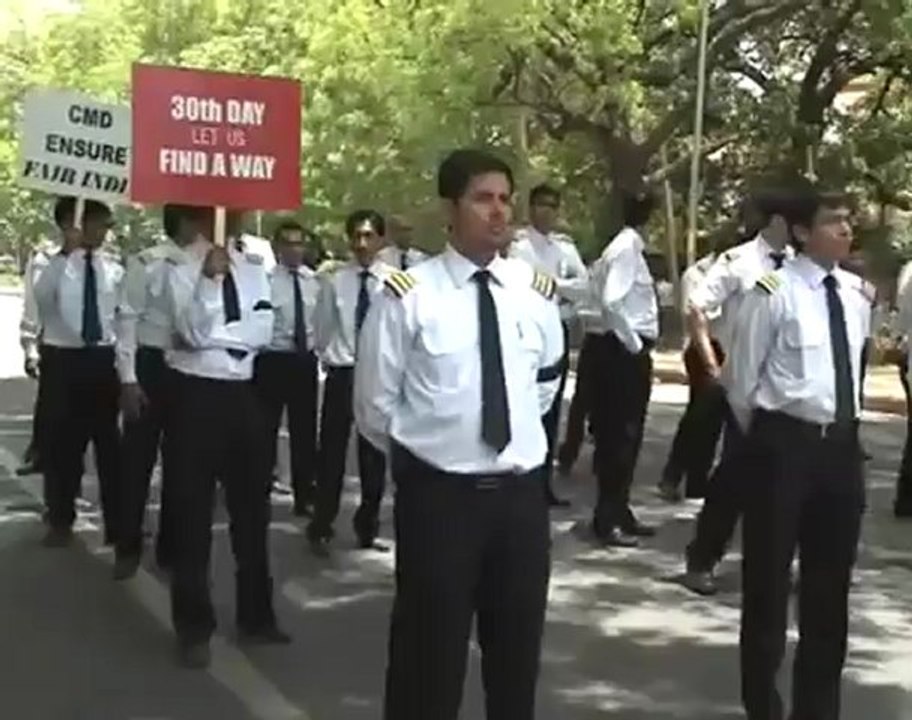 Govt empowers Air India to sack 300 pilots on strike (1).mp4
