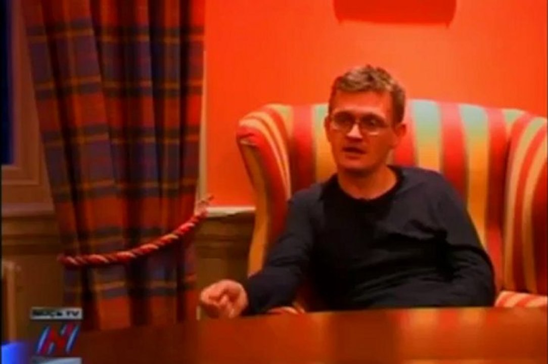 Îrlandî ji bo ziman û welatê xwe çawa têkoşan. Wiha têkoşan û têdikoşin.. Li Dîroka têkoşîna wan temaşe bikin! (Mixabin bi tirkî ye! ''Tekoşer'' ên kurd bernameyê bi tirkî weşand, mixabin!) 2013 01 10