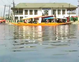 Hurriyat to set up economic advisory council  Mirwaiz.mp4