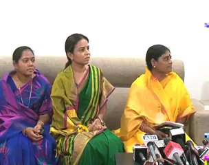Jagan's mother meets PM.mp4
