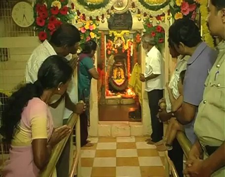 Karnataka temples pray for rain on govt order.mp4