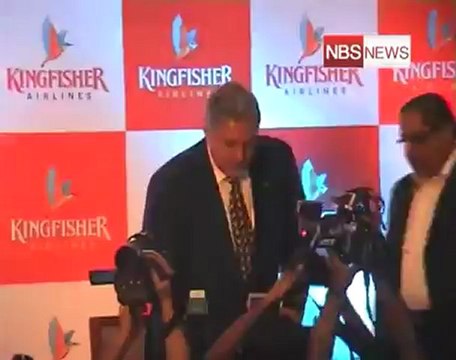 Kingfisher pilots strike work to protest salary delay.mp4