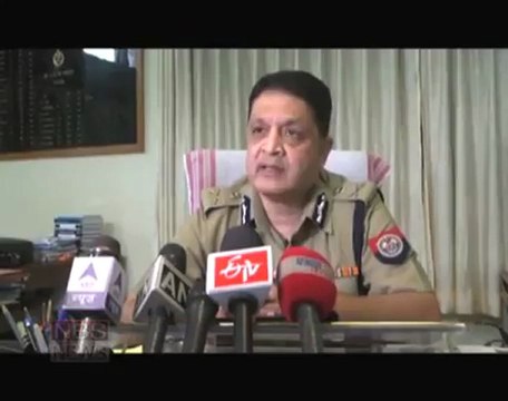 Minor stripped on road in Guwahati.mp4